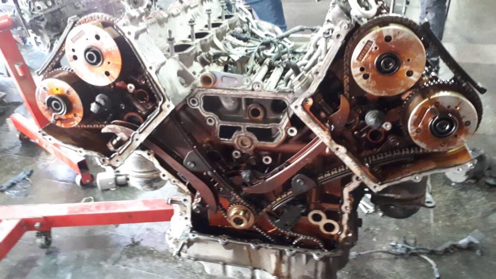 تعمیر موتور 8 سیلندر کیا موهاوی دا تعمیرگاه علی توکیو