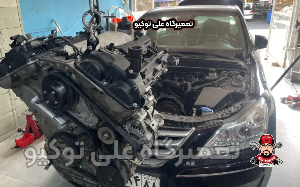 خودروی هیوندای جنسیس در حال تعمیر موتور در تعمیرگاه هیوندای علی توکیو